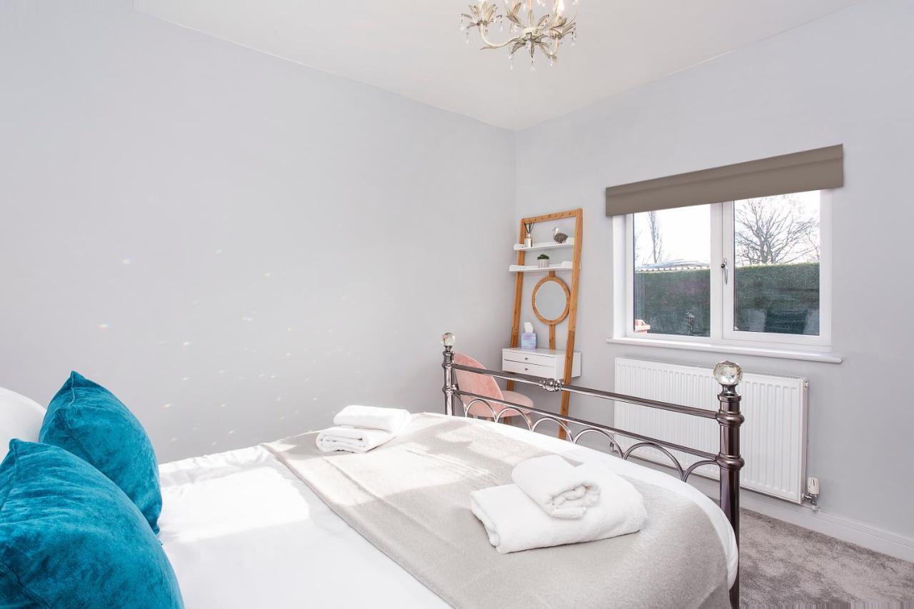 The Luxury Potting Shed With Free Parking! Apartment York Exterior foto